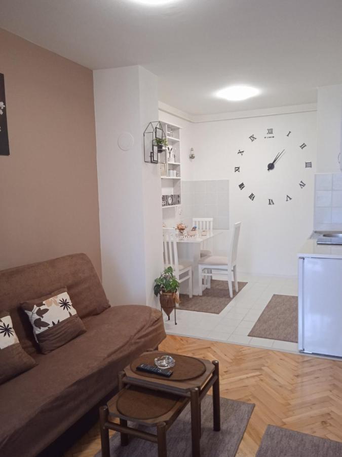 Apartman Breza Рума Екстер'єр фото